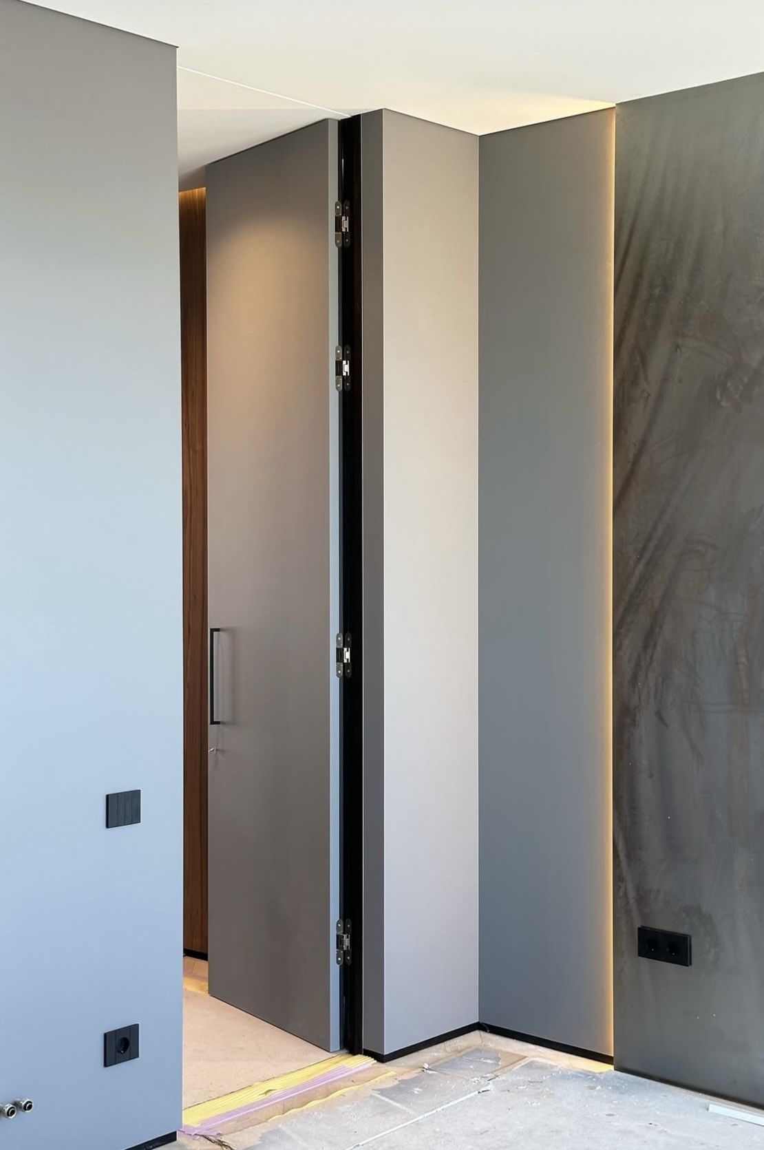 Modern kitchen renovation by RASI